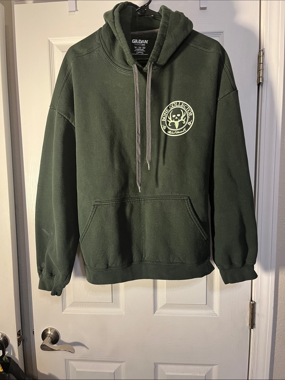 Gildan Men's Forest Green Pullover Hoodie with Small Chest Emblem